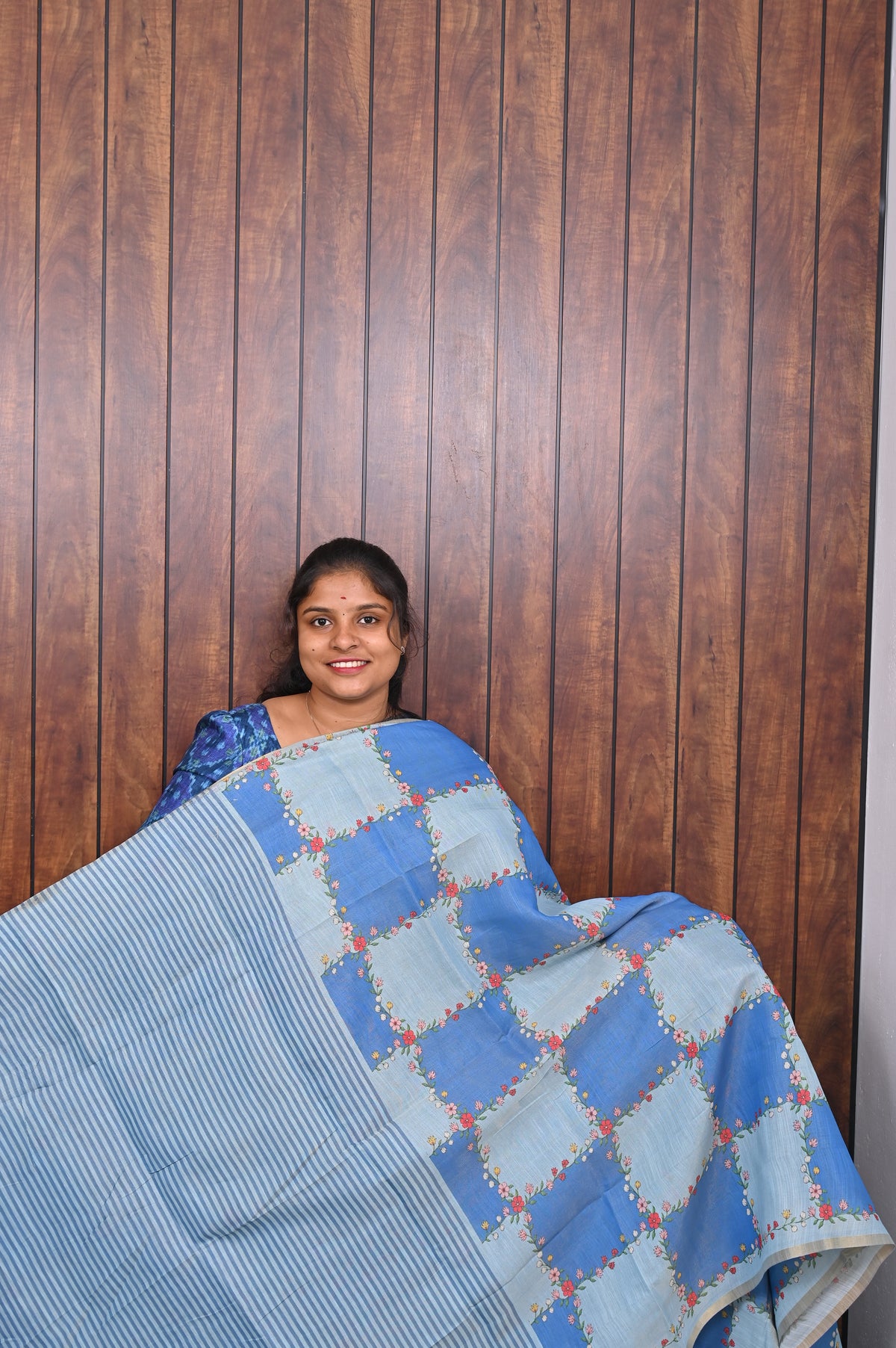 Budget Friendly Saree SLM-BFR-0010 - Blue patchwork pattern - second view