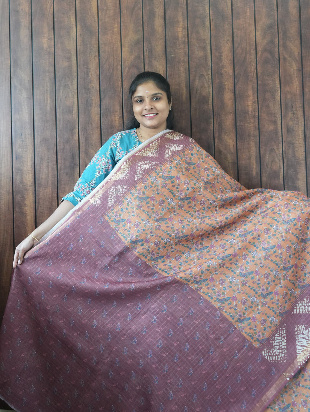 Budget Friendly Saree SLM-BFR-0031 - Peach floral print with a mauve border - second view