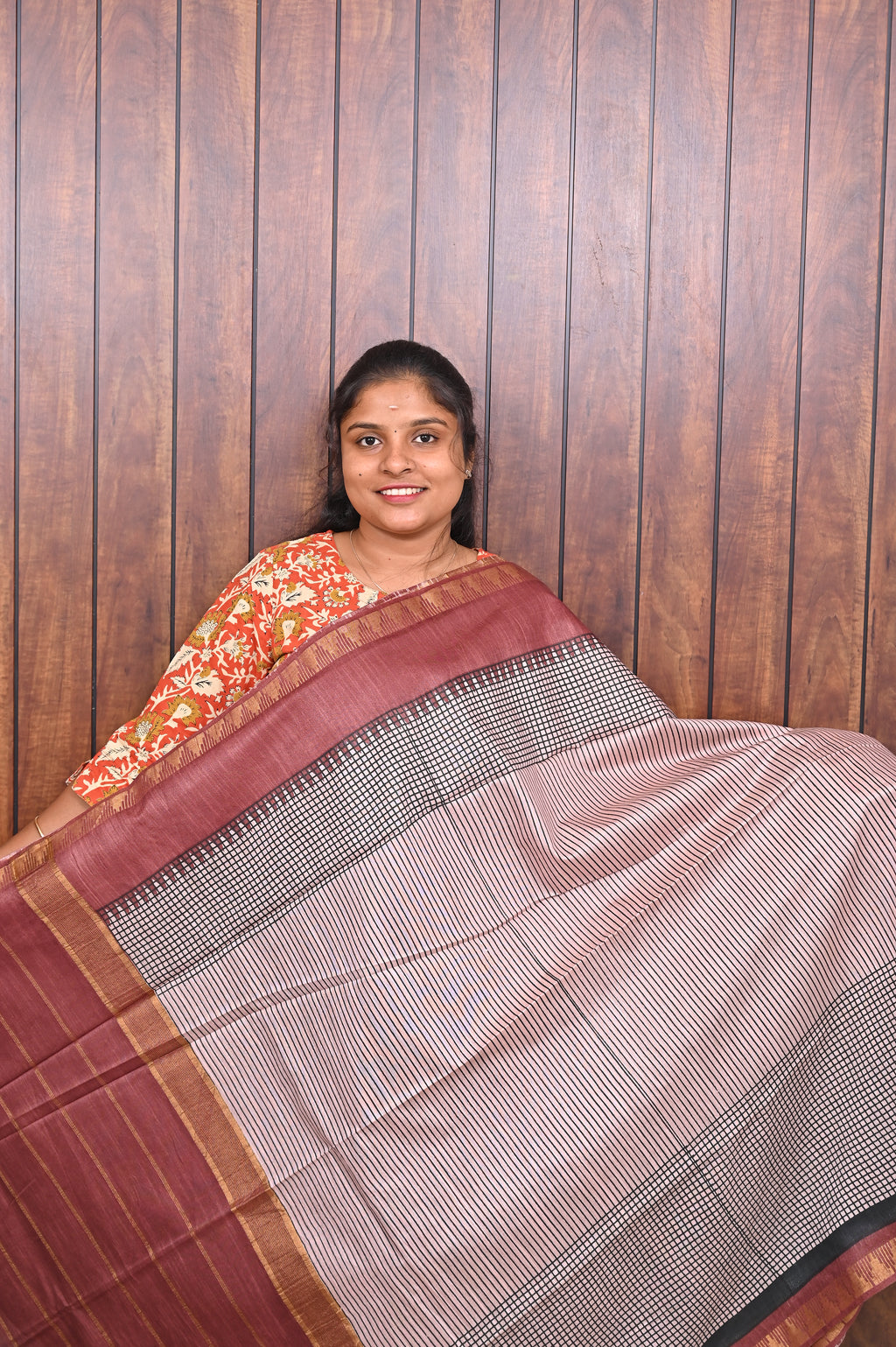 Baswada Cotton Saree SLM-BSW-0004 - Pale pink checks with a maroon pallu - front view