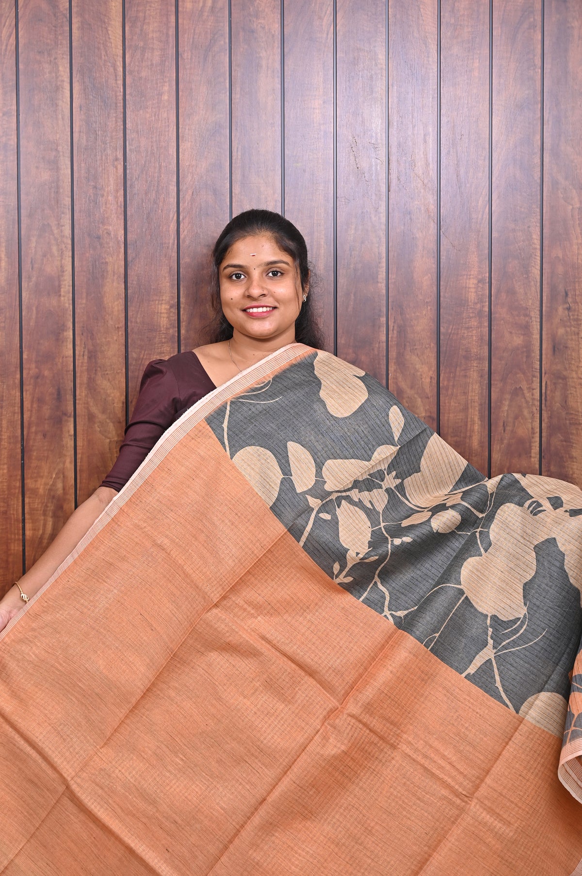 Baswada Cotton Saree SLM-BSW-0008 - Charcoal grey with peach and beige leaf print - second view