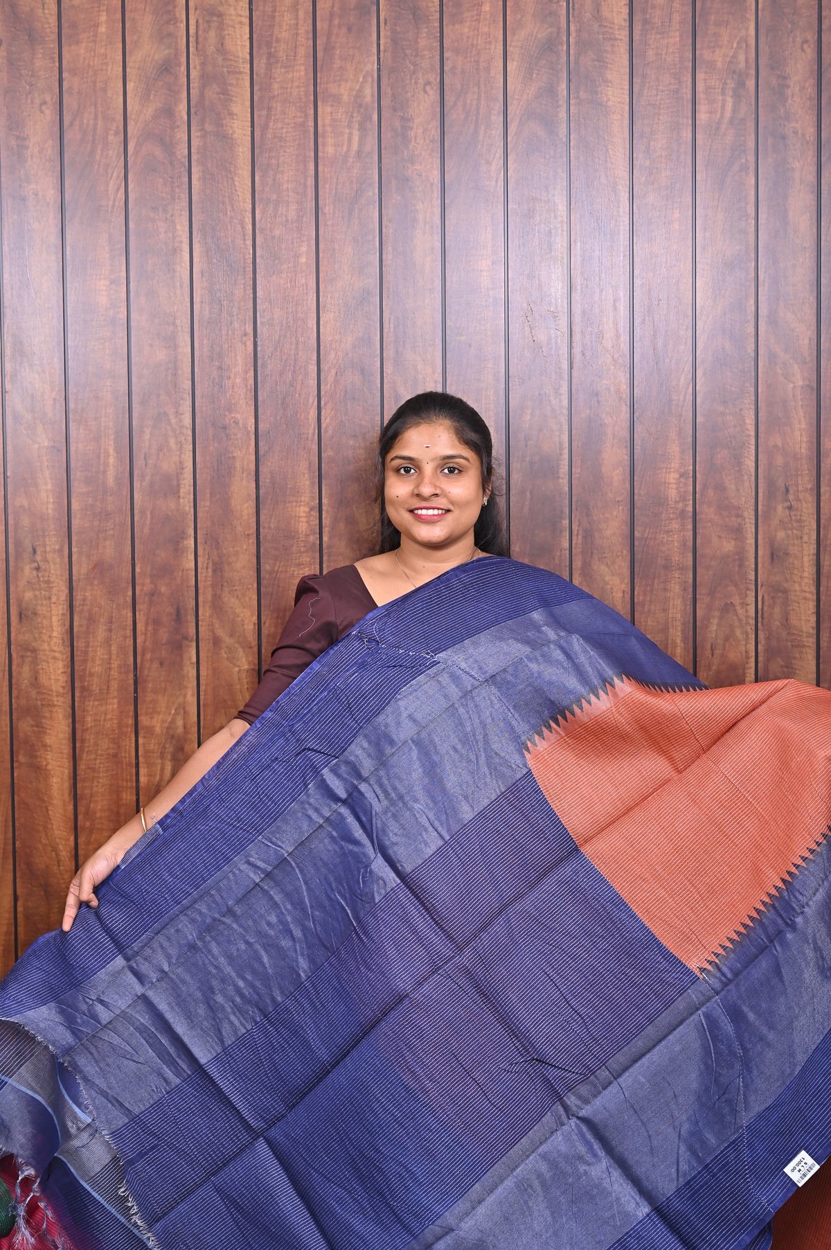 Baswada Cotton Saree SLM-BSW-0012 - Navy blue with a rust pallu - second view