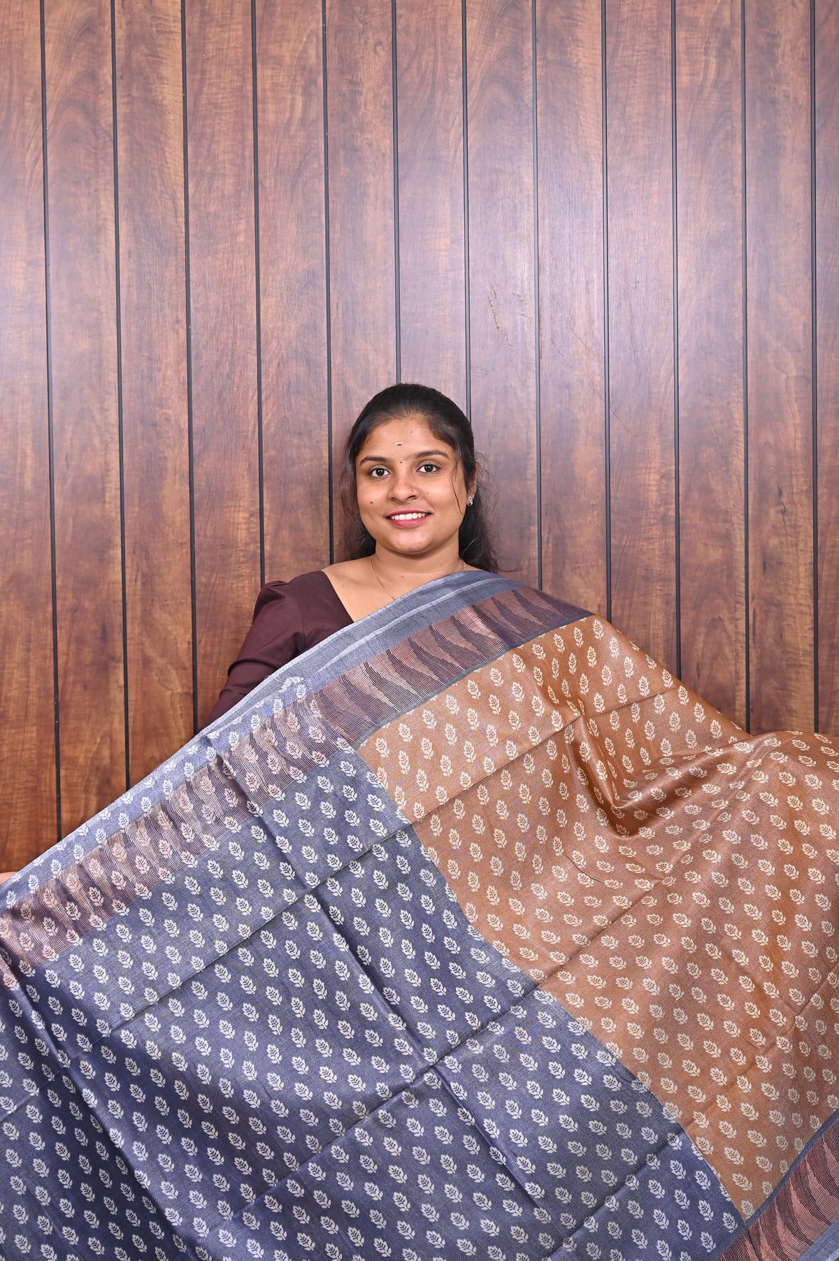 Baswada Cotton Saree SLM-BSW-0020 - Rust brown with an all-over butta print - second view