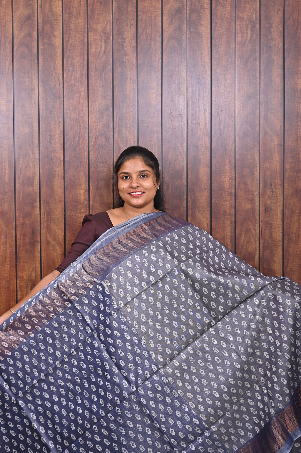 Baswada Cotton Saree SLM-BSW-0021 - Grey with an all-over butta print - second view