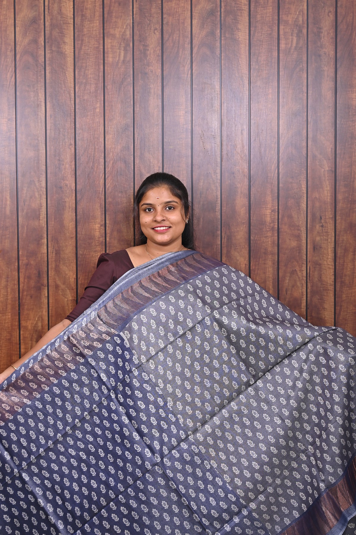 Baswada Cotton Saree SLM-BSW-0021 - Grey with an all-over butta print - second view