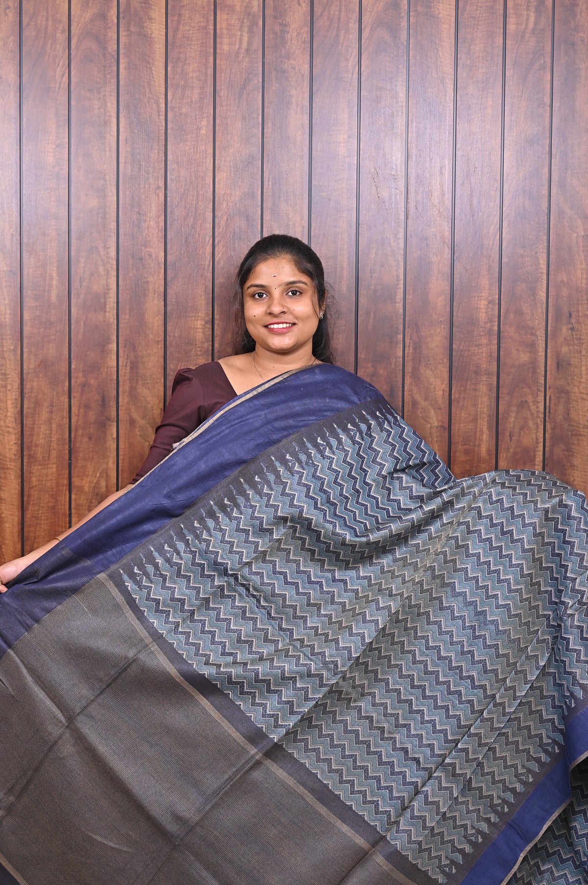 Baswada Cotton Saree SLM-BSW-0024 - Steel blue with a zigzag print and navy pallu - front view