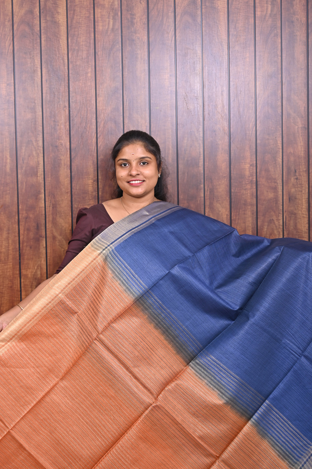 Baswada Cotton Saree SLM-BSW-0034 - Navy blue with an orange pallu - second view