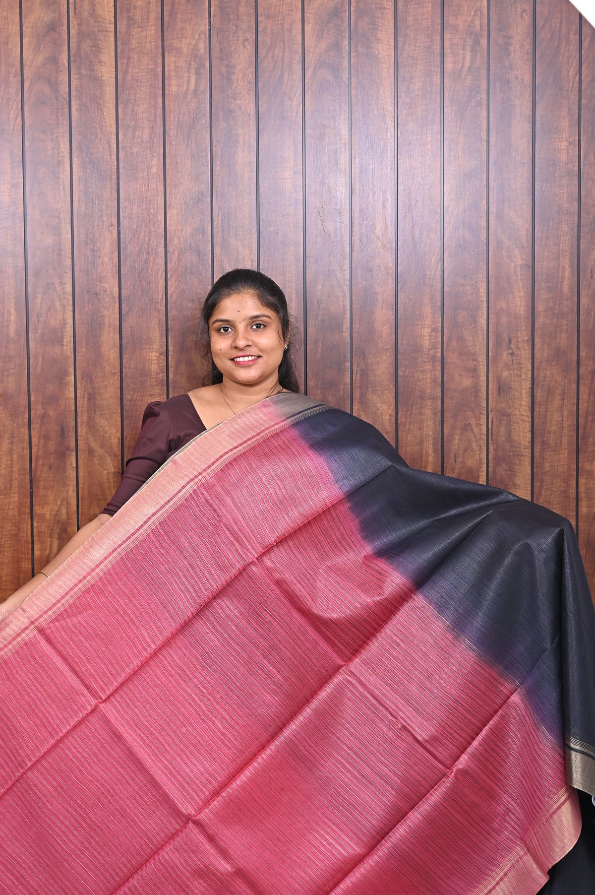 Baswada Cotton Saree SLM-BSW-0035 - Charcoal black with a pink ombré pallu - second view