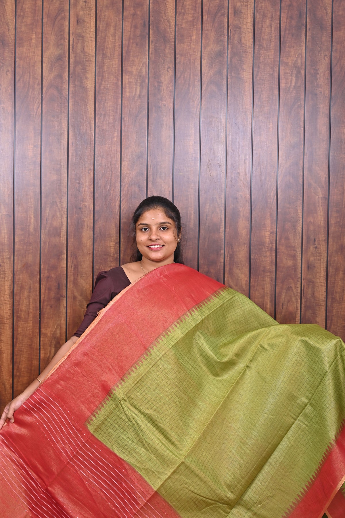 Baswada Cotton Saree SLM-BSW-0040 - Lime green with a red pallu - front view