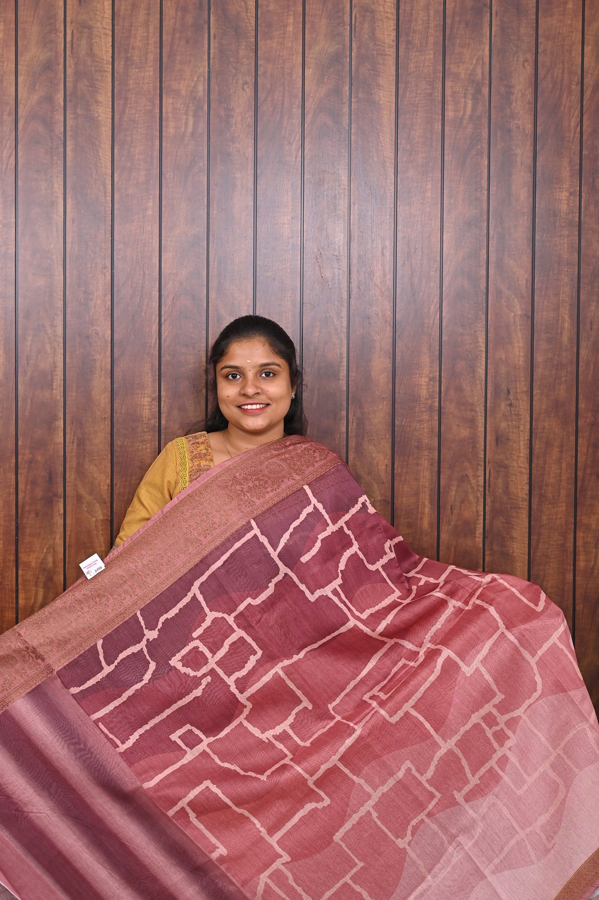 Chanderi Saree SLM-CHN-0004 - Coral red with a geometric line pattern - front view