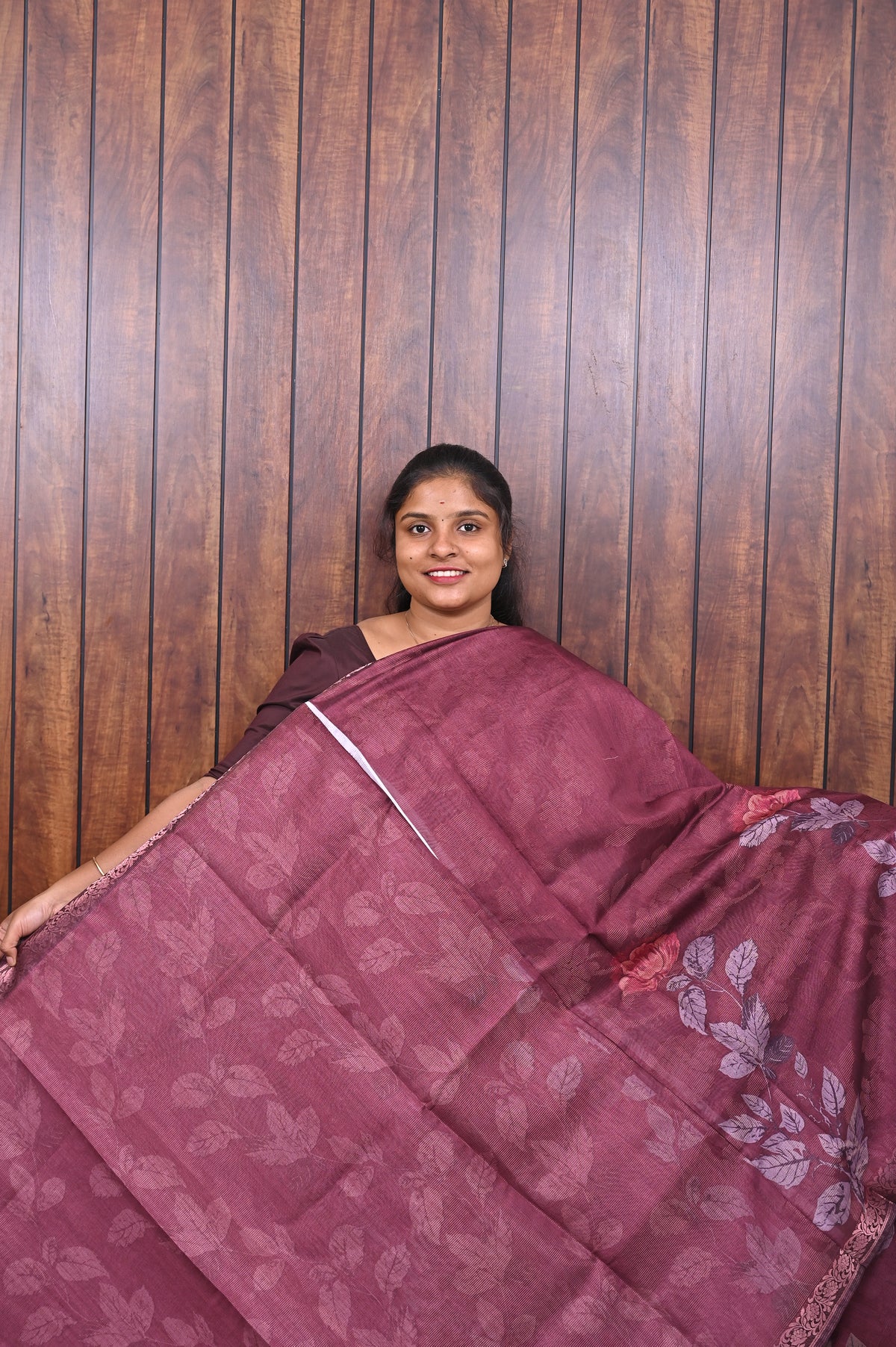 Chanderi Saree SLM-CHN-0009 - Maroon with leaf print and a striped border - second view