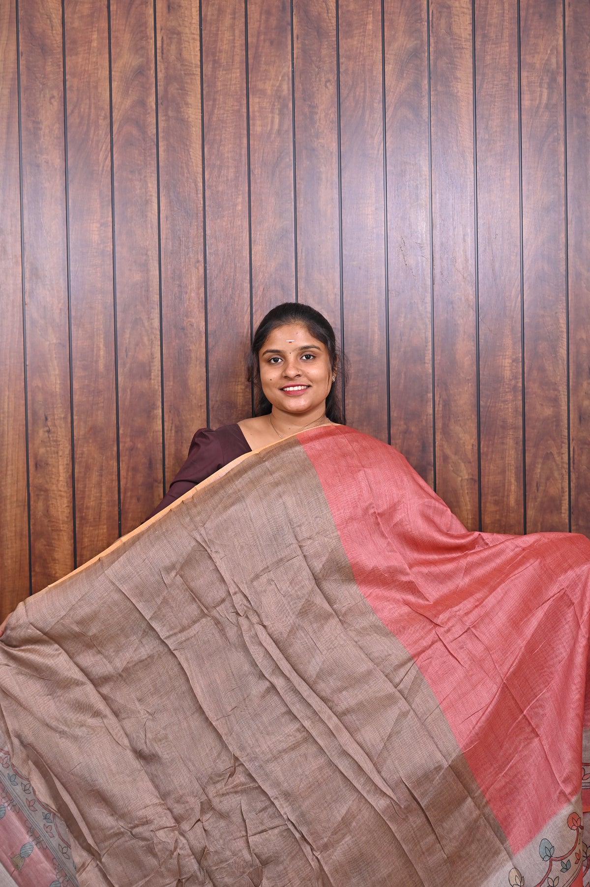 Chanderi Saree SLM-CHN-0015 - Coral red with a floral printed pallu - second view