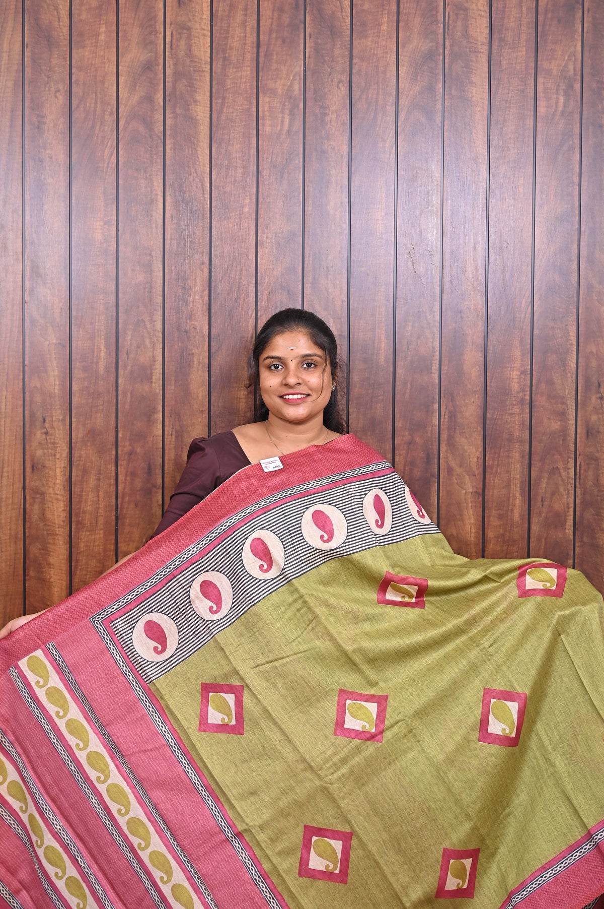 Chanderi Saree SLM-CHN-0020 - Lime green with square motifs and a pink paisley border - front view