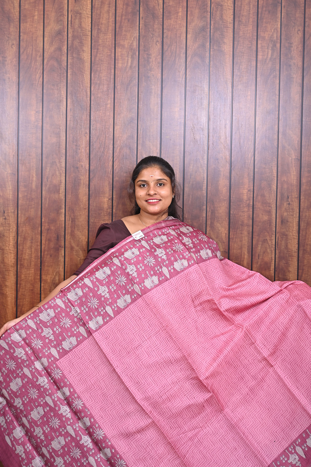 Chanderi Saree SLM-CHN-0022 - Pink with a maroon printed border - front view