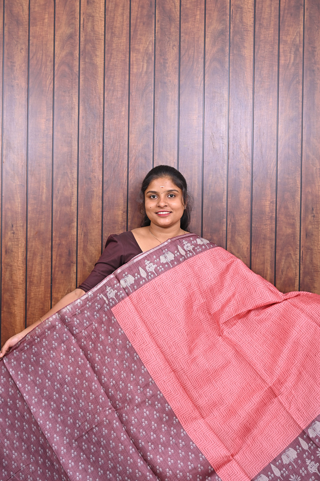 Chanderi Saree SLM-CHN-0024 - Coral with a maroon printed border - second view
