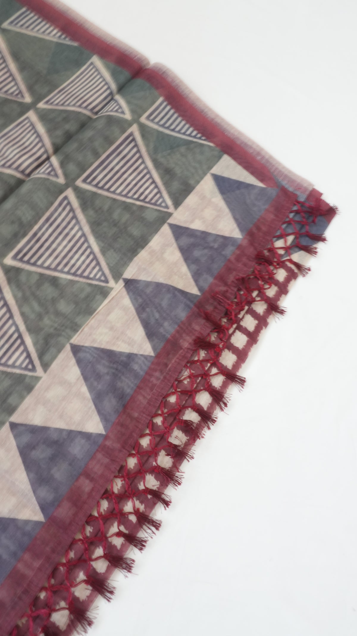 Chanderi Saree SLM-CHN-0044 - Maroon and beige checks with a temple border - second view