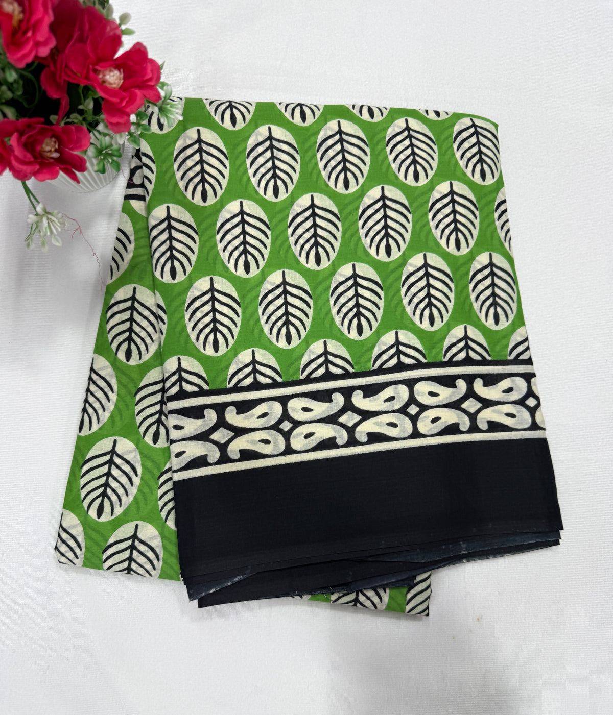Cotton Saree SLM-CTN-0051 - Green with a leaf print and black border
