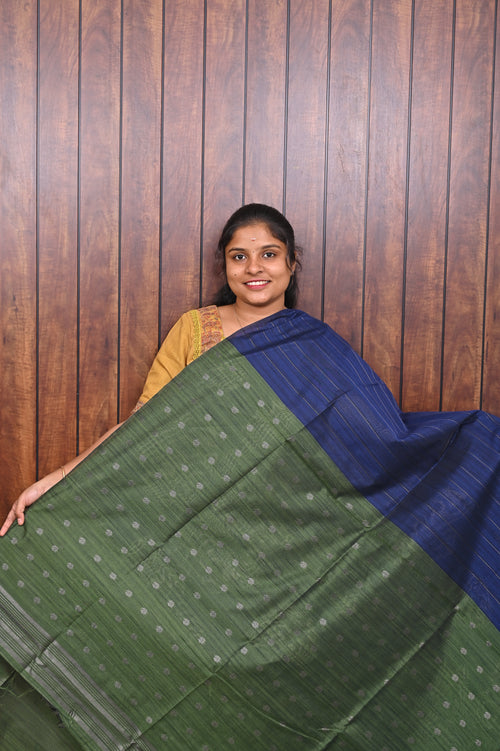 Jute Banarasi Saree SLM-JBN-0003 - Navy blue with floral motifs and a green pallu - second view