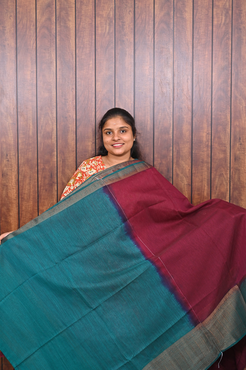 Jute Banarasi Saree SLM-JBN-0010 - Wine red with a sea green border - second view