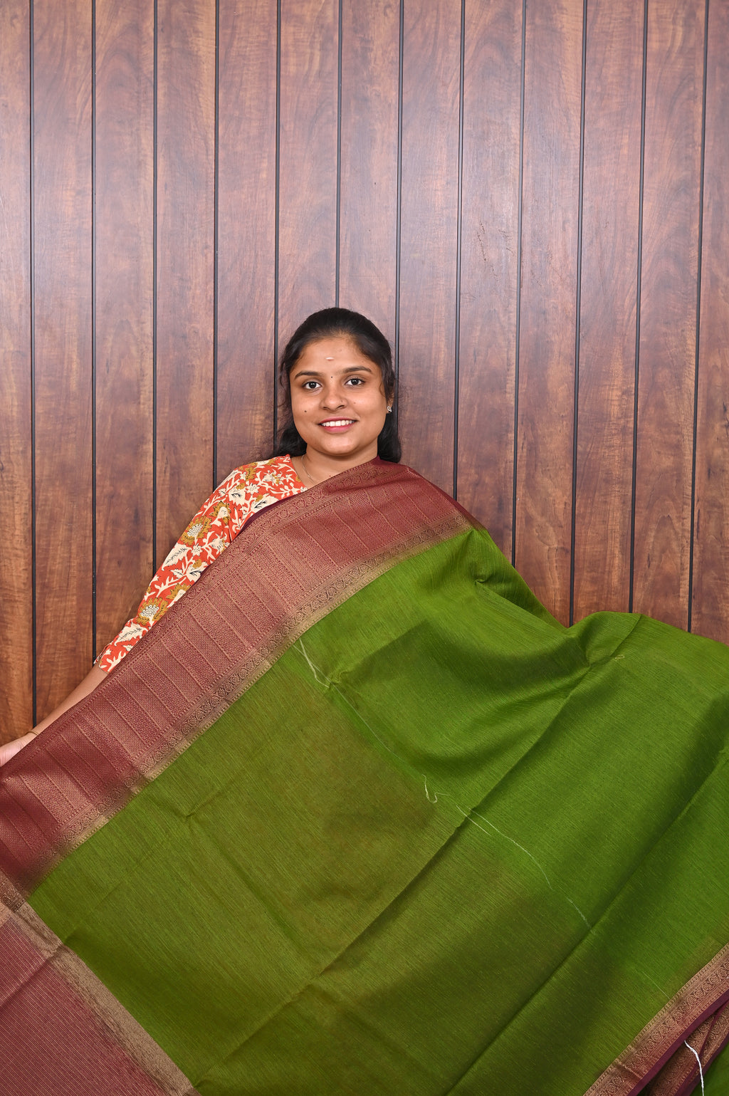 Jute Banarasi Saree SLM-JBN-0014 - Parrot green with a pink border - front view