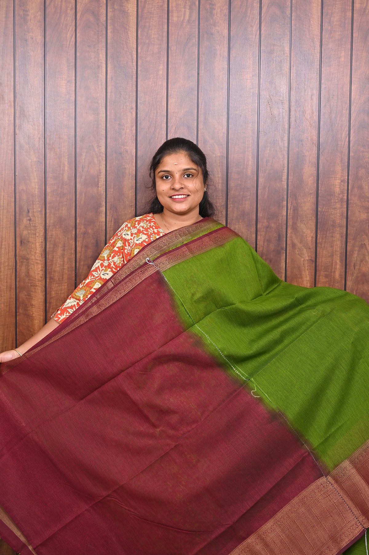 Jute Banarasi Saree SLM-JBN-0014 - Parrot green with a pink border - second view