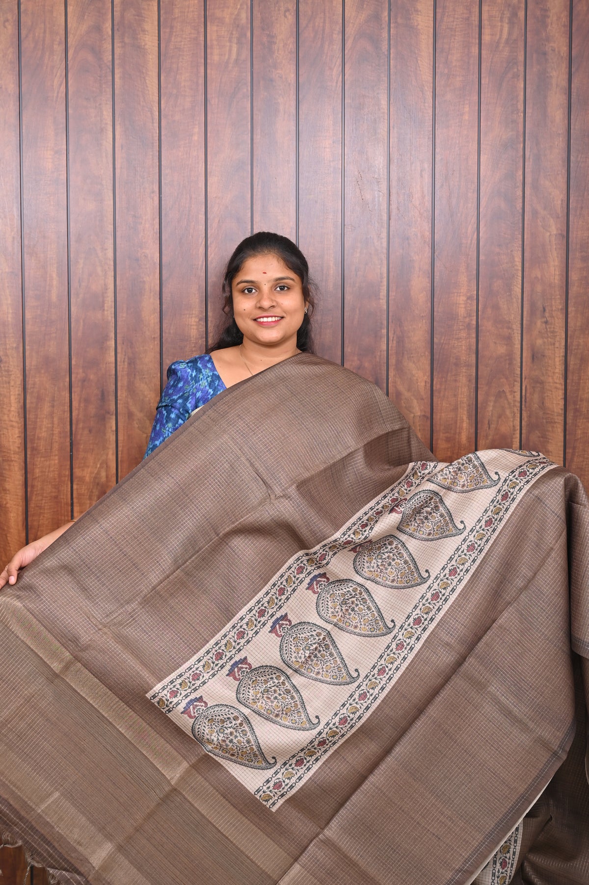 Kota Tussar Saree SLM-KTS-0003 - Mocha brown with a cream pallu of paisley motifs - front view
