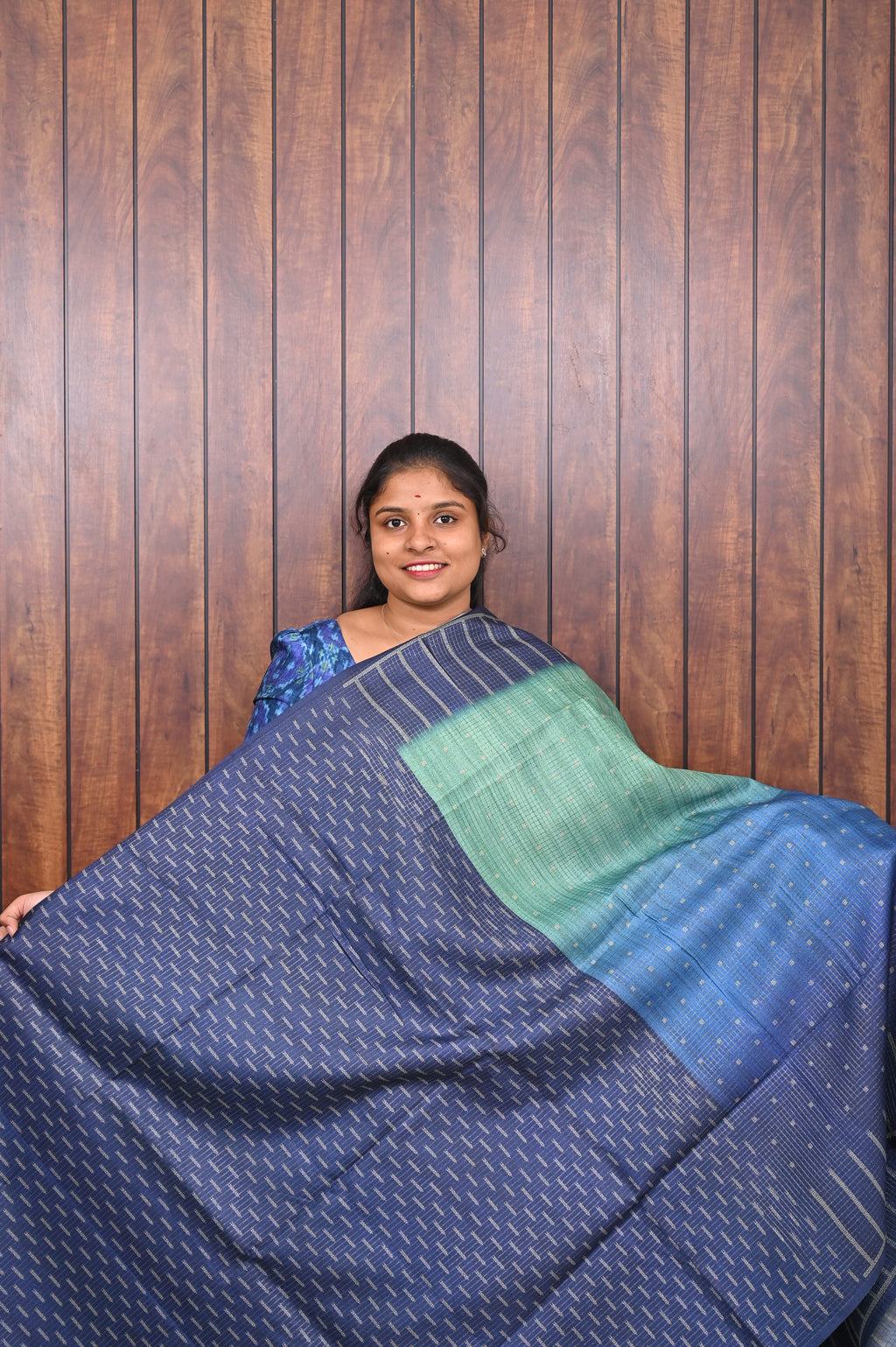 Kota Tussar Saree SLM-KTS-0014 - Blue and mint ombré with a navy striped border - second view