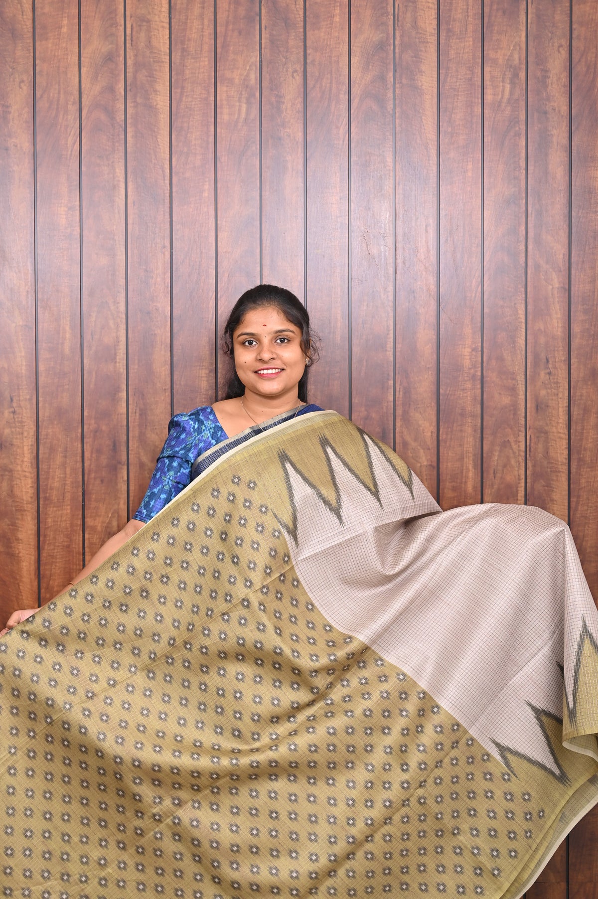 Kota Tussar Saree SLM-KTS-0015 - Off-white with an olive temple border - second view