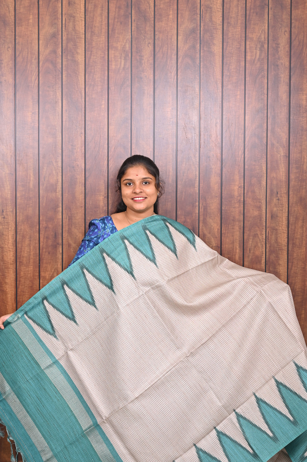 Kota Tussar Saree SLM-KTS-0016 - Off-white with a teal temple border - front view