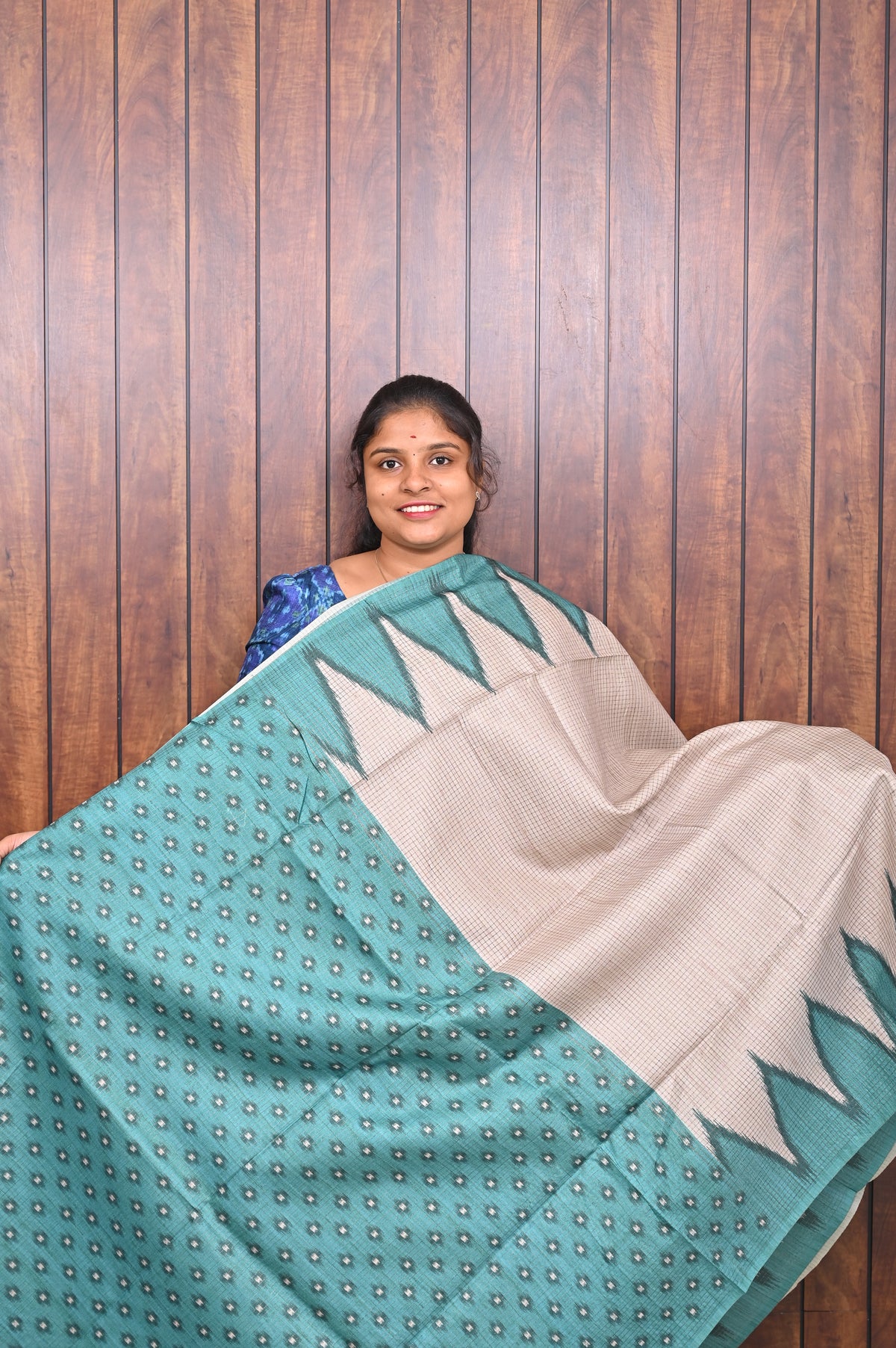 Kota Tussar Saree SLM-KTS-0016 - Off-white with a teal temple border - second view