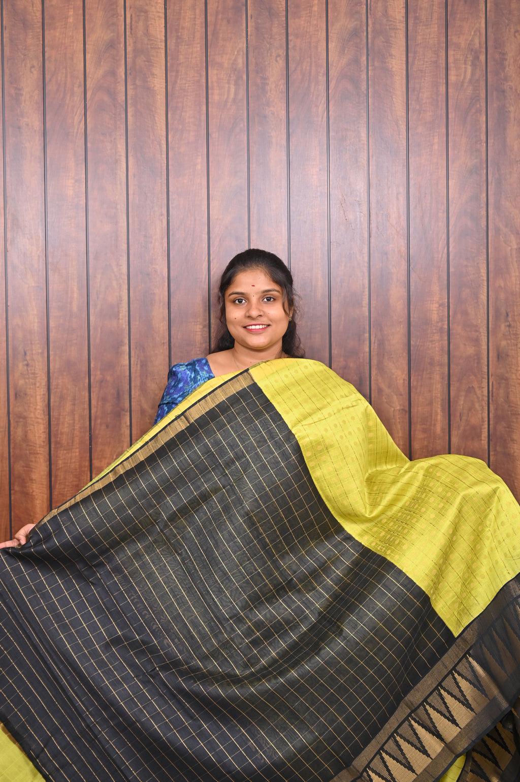 Raw Silk Saree SLM-RSL-0005 - Lemon yellow with a black temple border and pallu - second view