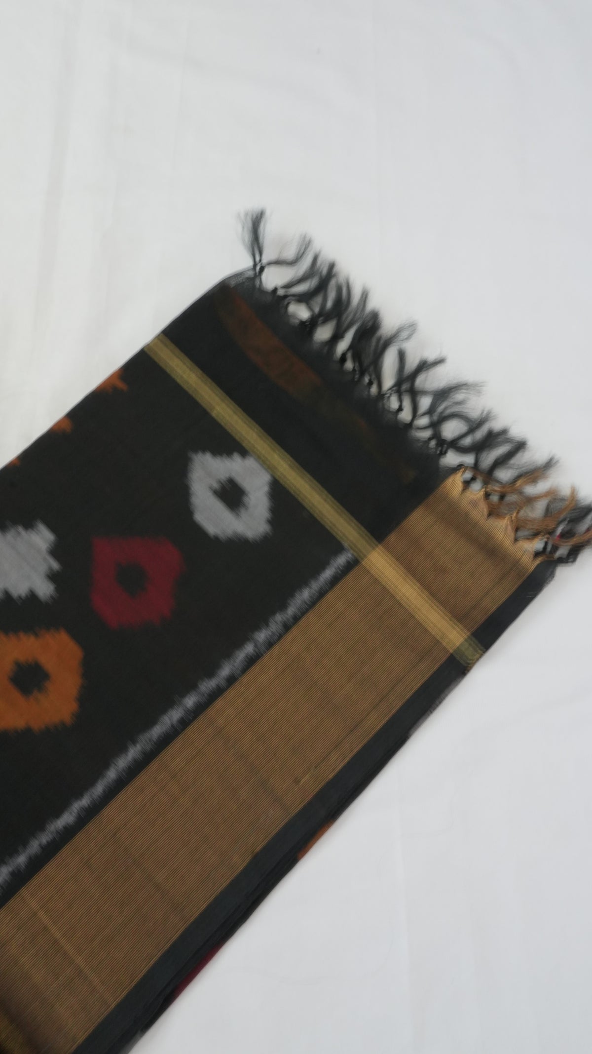 Silk Cotton Saree SLM-SCT-0004 - Orange with a geometric pattern and a black pallu - second view