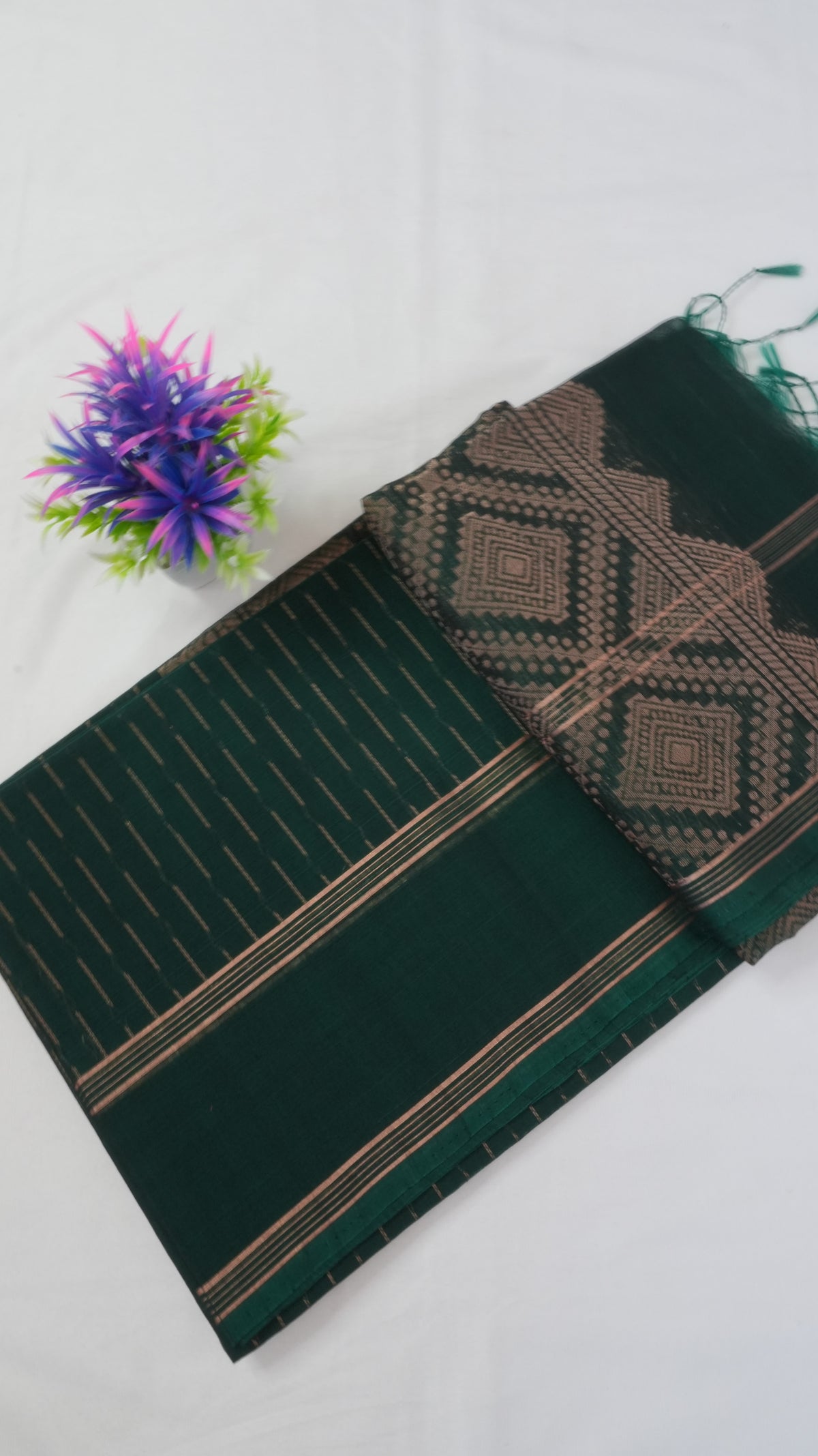 Silk Cotton Saree SLM-SCT-0007 - Bottle green with a woven geometric pallu - front view