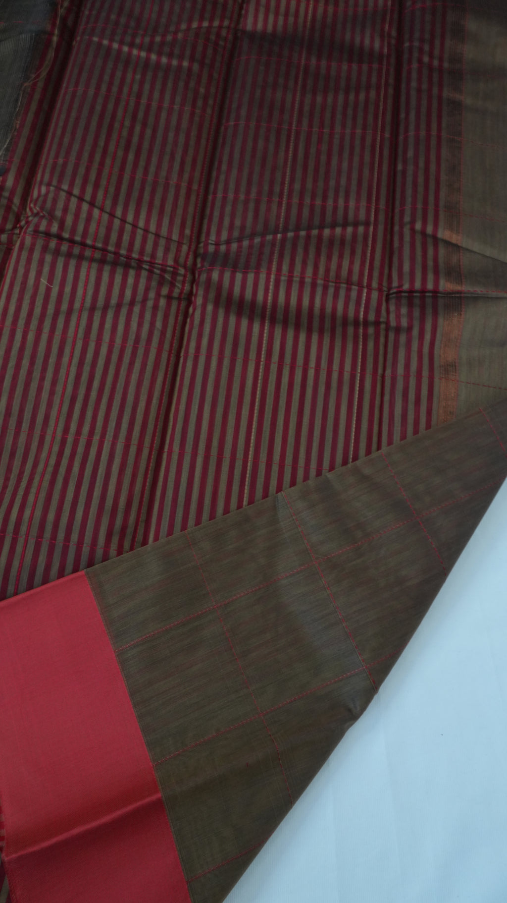 Silk Cotton Saree SLM-SCT-0019 - Brown with a red border - second view