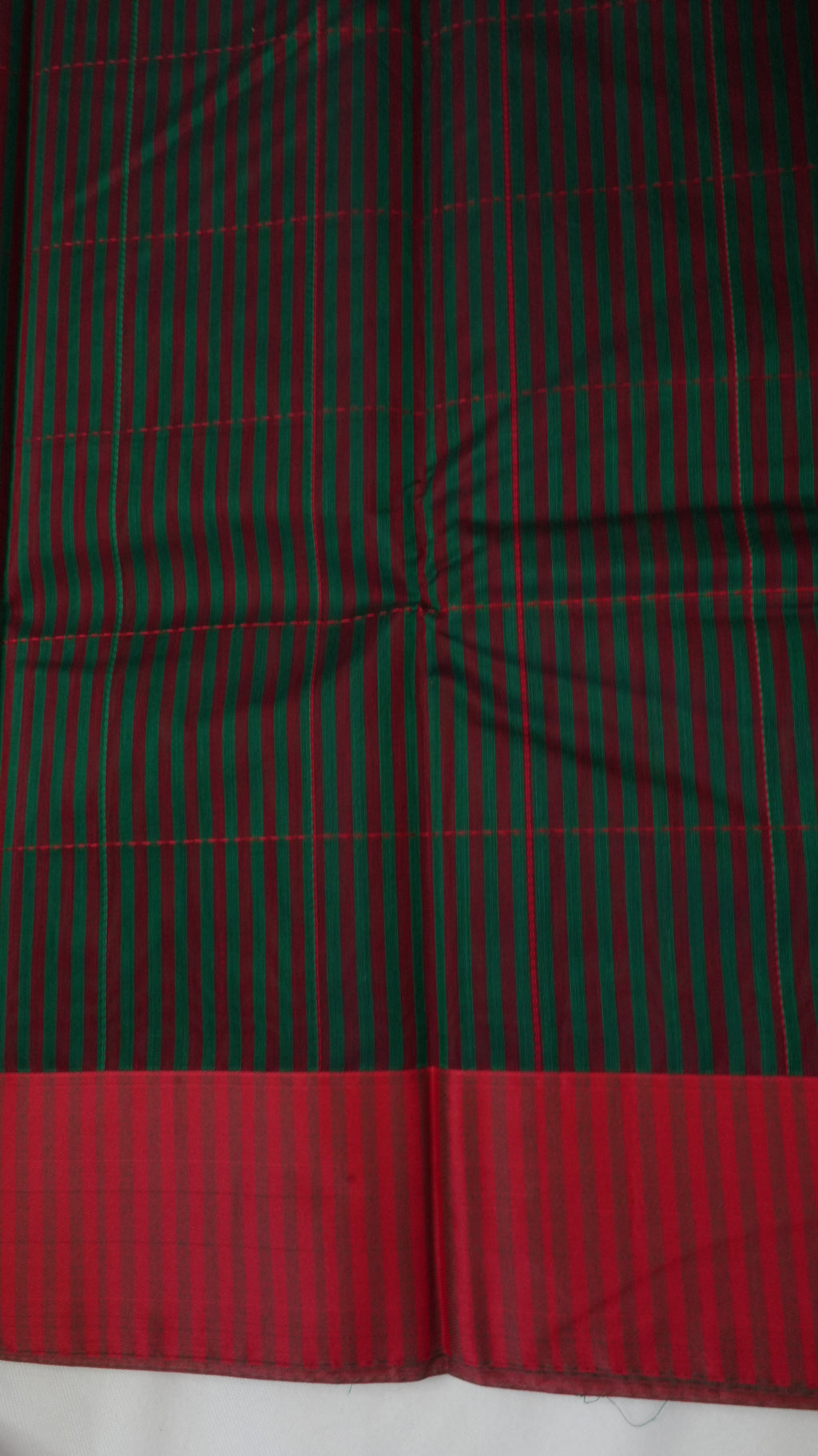 Silk Cotton Saree SLM-SCT-0024 - Bottle green checks with a maroon border - detail view