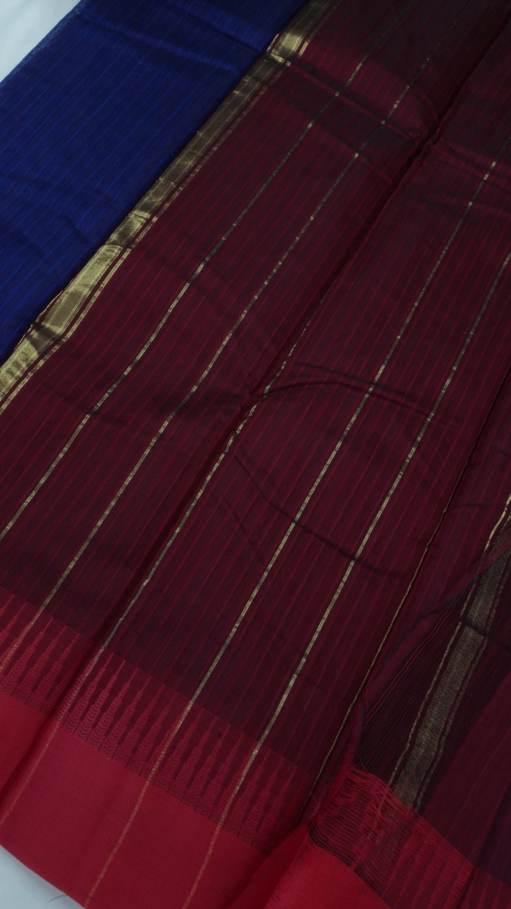 Silk Cotton Saree SLM-SCT-0029 - Navy blue with a red temple border - second view