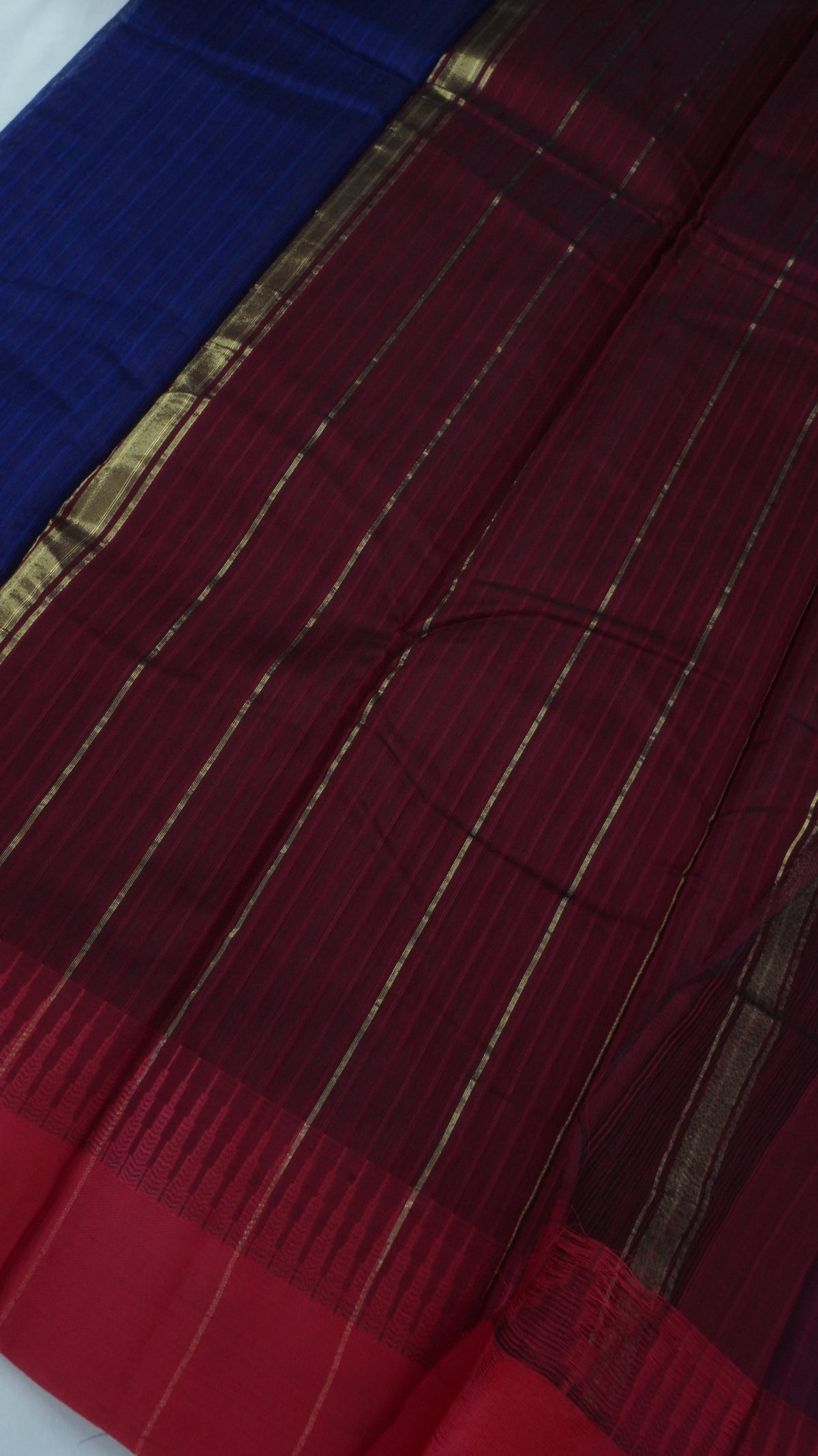 Silk Cotton Saree SLM-SCT-0029 - Navy blue with a red temple border - second view