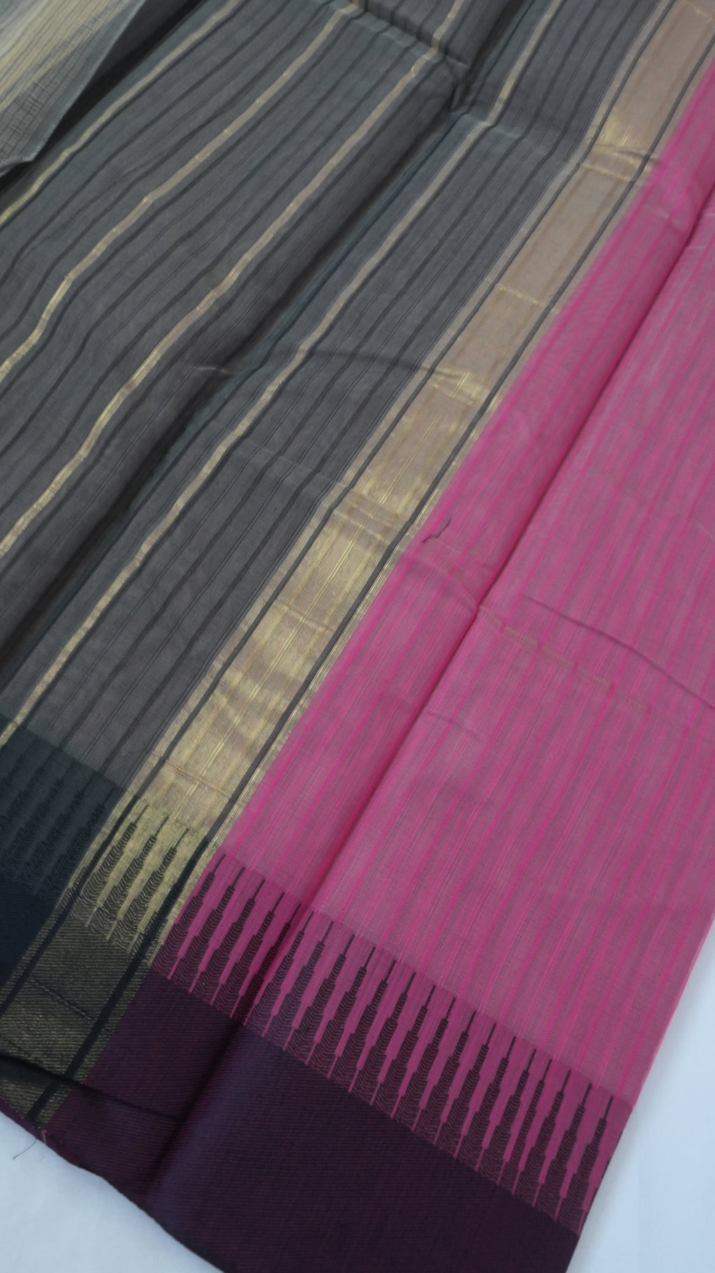 Silk Cotton Saree SLM-SCT-0030 - Pink with a maroon temple border - second view