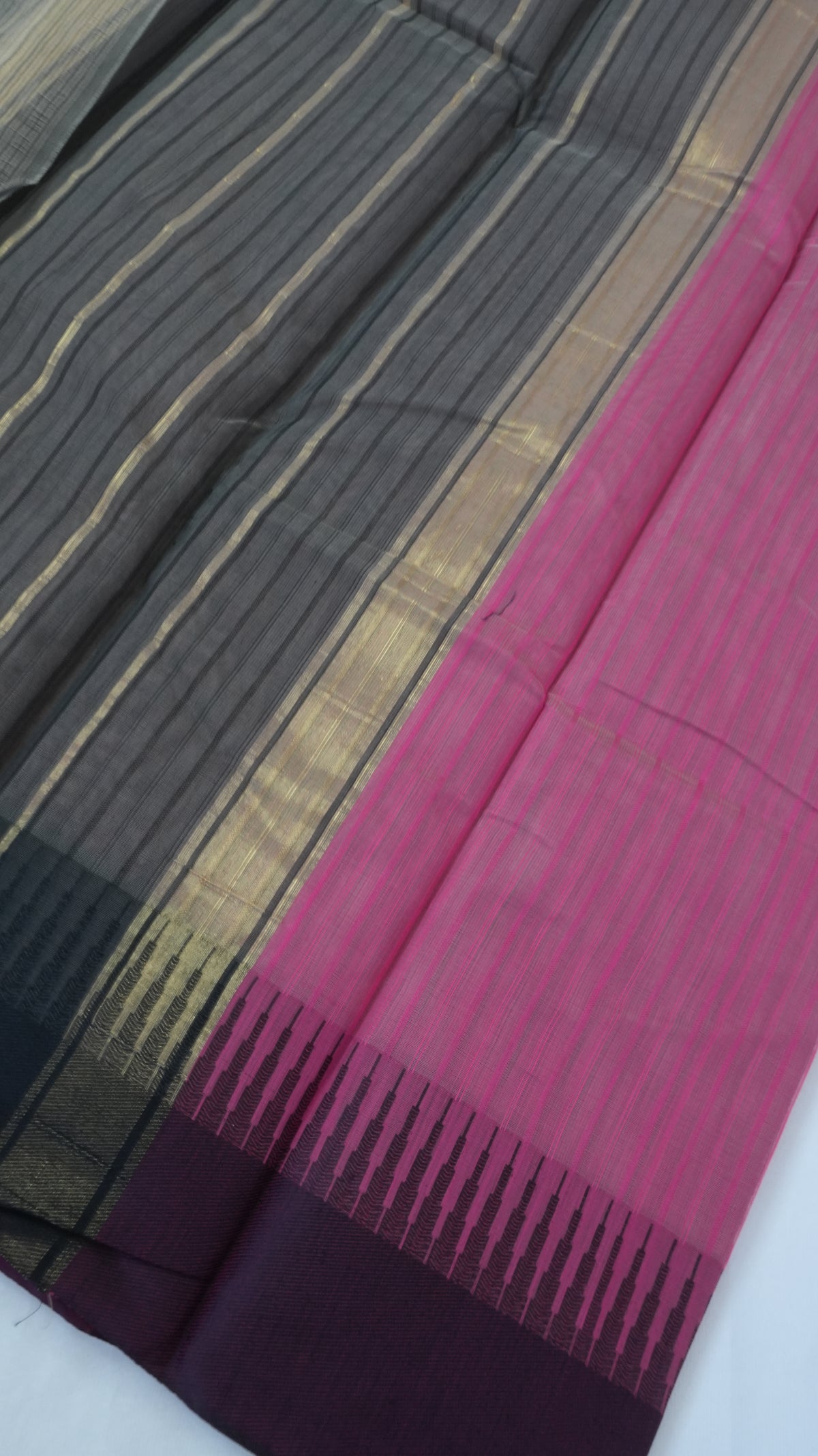 Silk Cotton Saree SLM-SCT-0030 - Pink with a maroon temple border - second view
