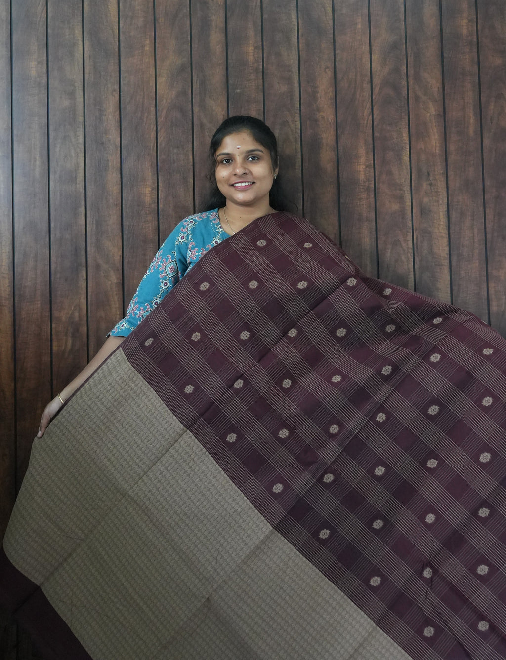 Silk Cotton Saree SLM-SCT-0045 - Plum brown checks with butta motifs and a grey pallu - front view