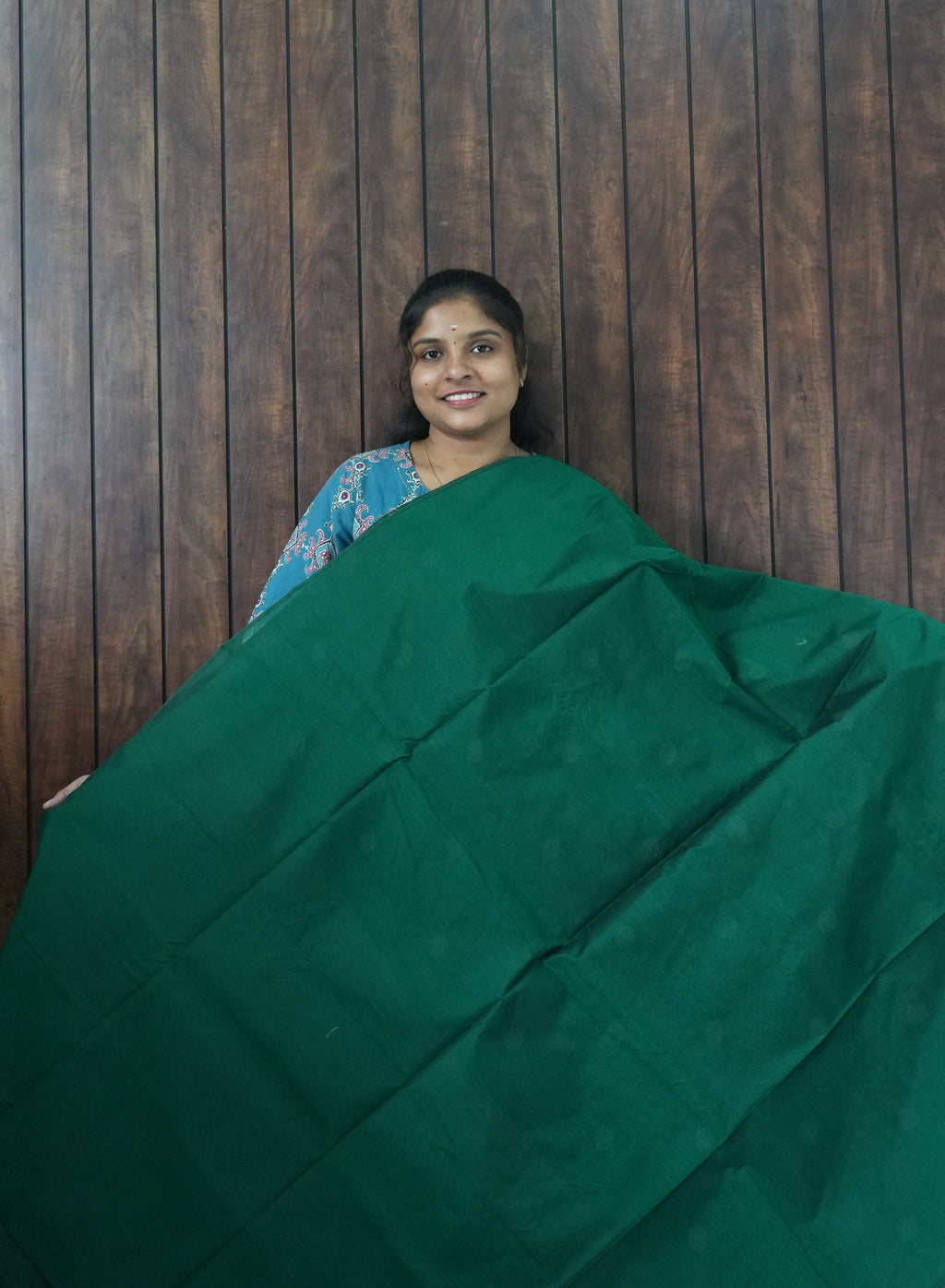 Silk Cotton Saree SLM-SCT-0046 - Emerald green checks with butta motifs and a grey pallu - second view