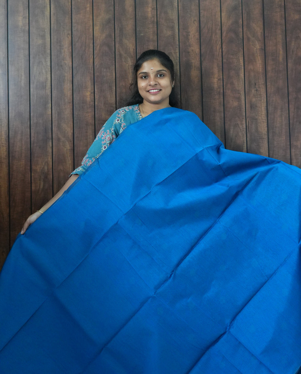 Silk Cotton Saree SLM-SCT-0050 - Bright blue checks with butta motifs and a grey-blue pallu - second view