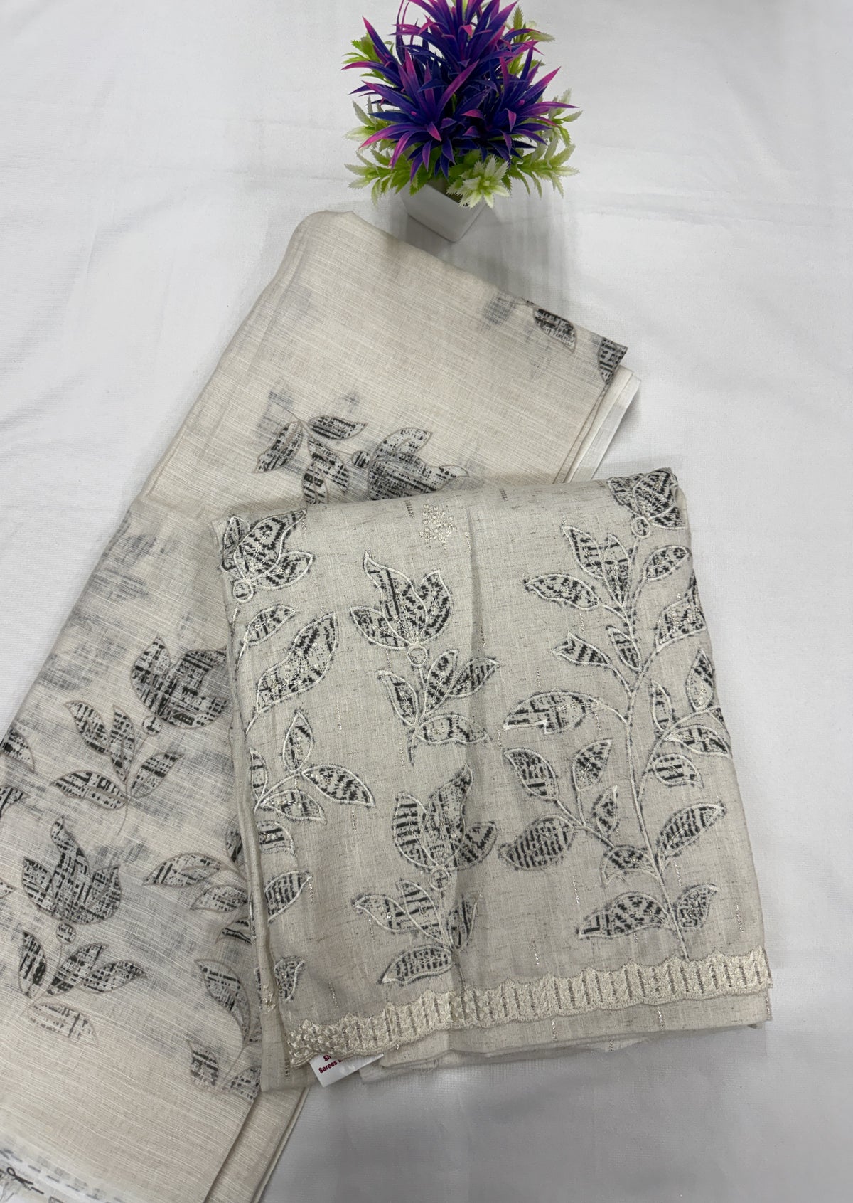 Salwar SLM-SLW-0016 - Off-white with a grey leaf print