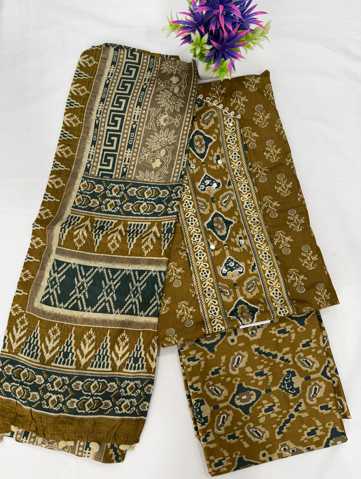 Salwar SLM-SLW-0062 - Mustard with a printed pattern