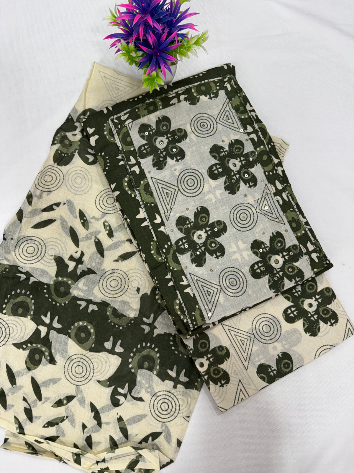 Salwar SLM-SLW-0069 - Cream with a green floral print