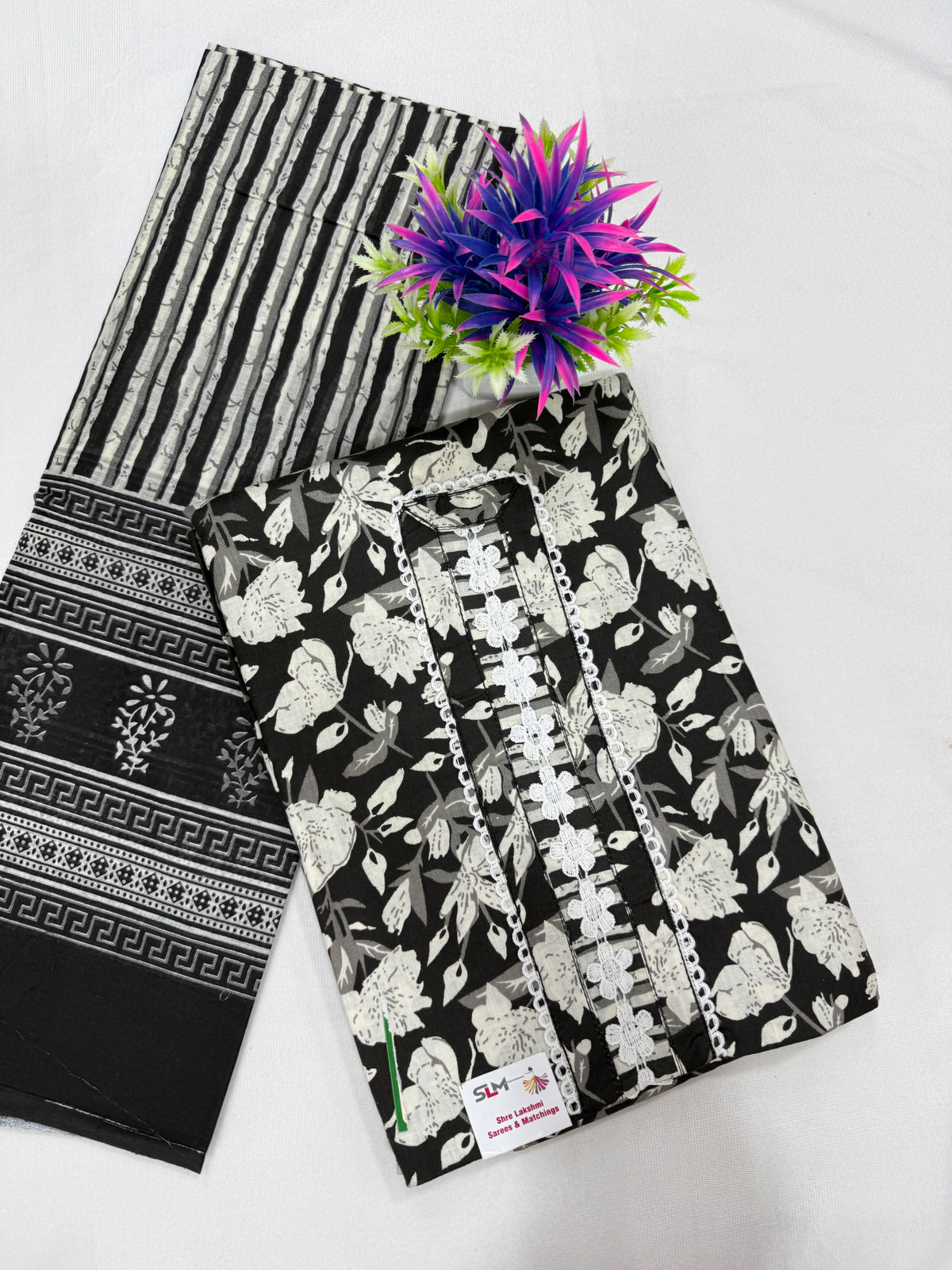 Salwar SLM-SLW-0070 - Black and white with a floral print