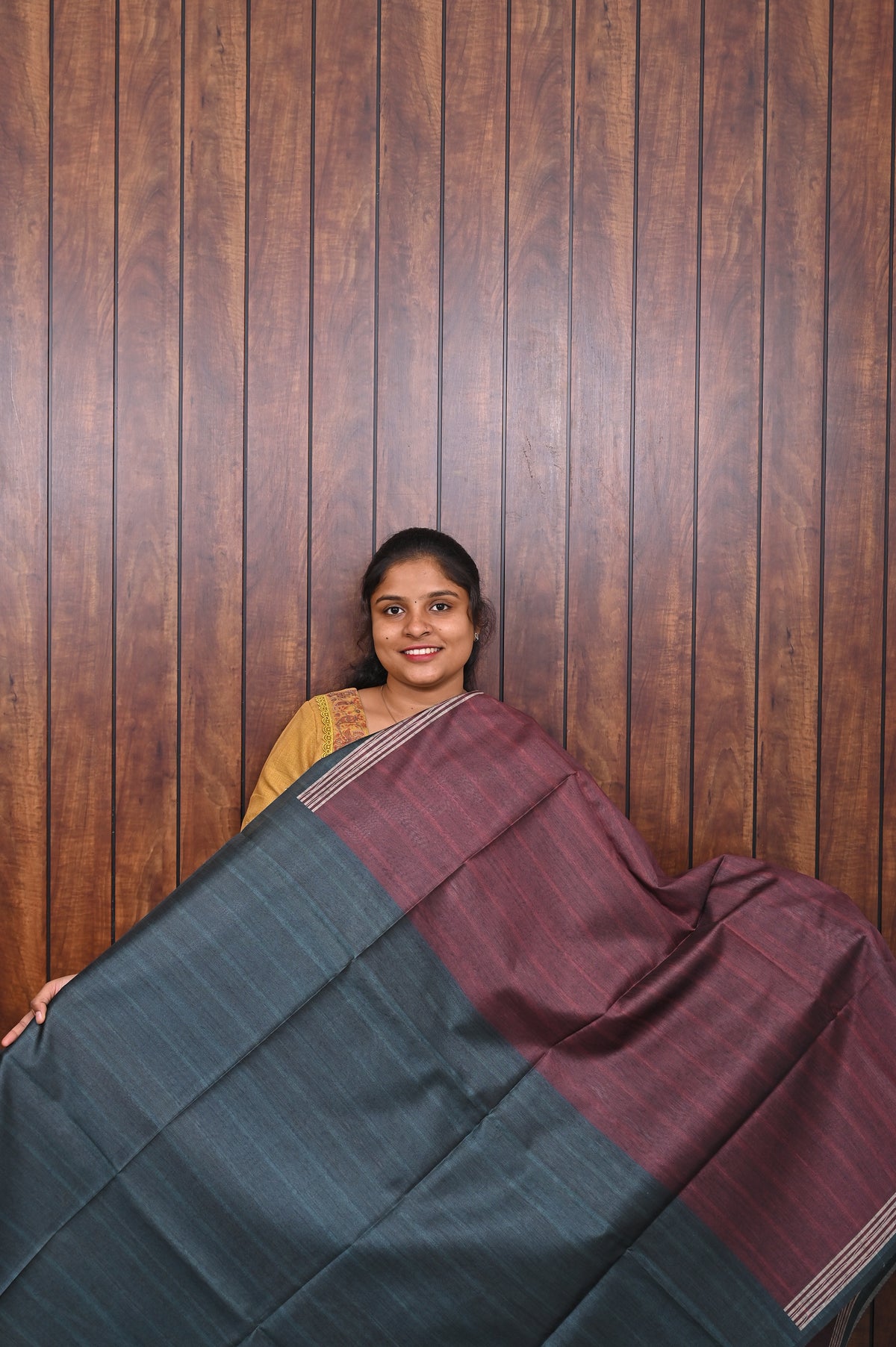 Semi Tussar Saree SLM-STS-0012 - Wine with a geometric patterned pallu - second view