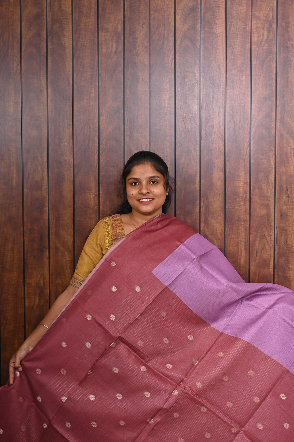 Semi Tussar Saree SLM-STS-0025 - Pink with a maroon pallu and leaf motifs - second view