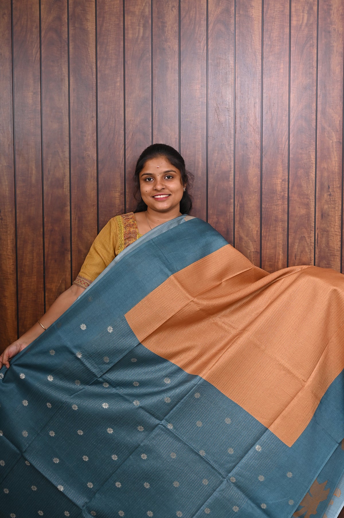 Semi Tussar Saree SLM-STS-0027 - Peach with a teal border and pallu - second view