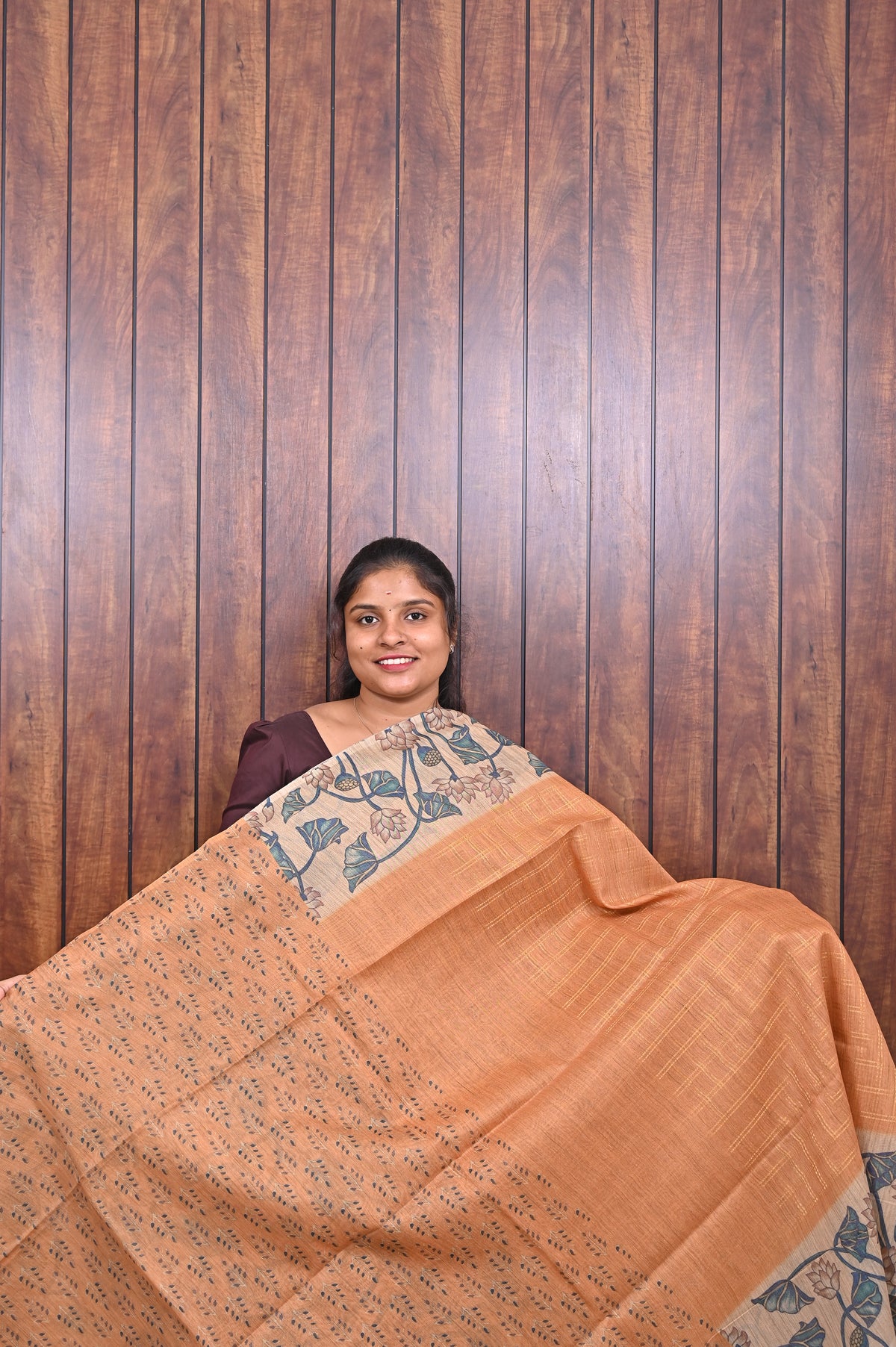Semi Tussar Saree SLM-STS-0053 - Orange with a beige printed floral pallu - second view