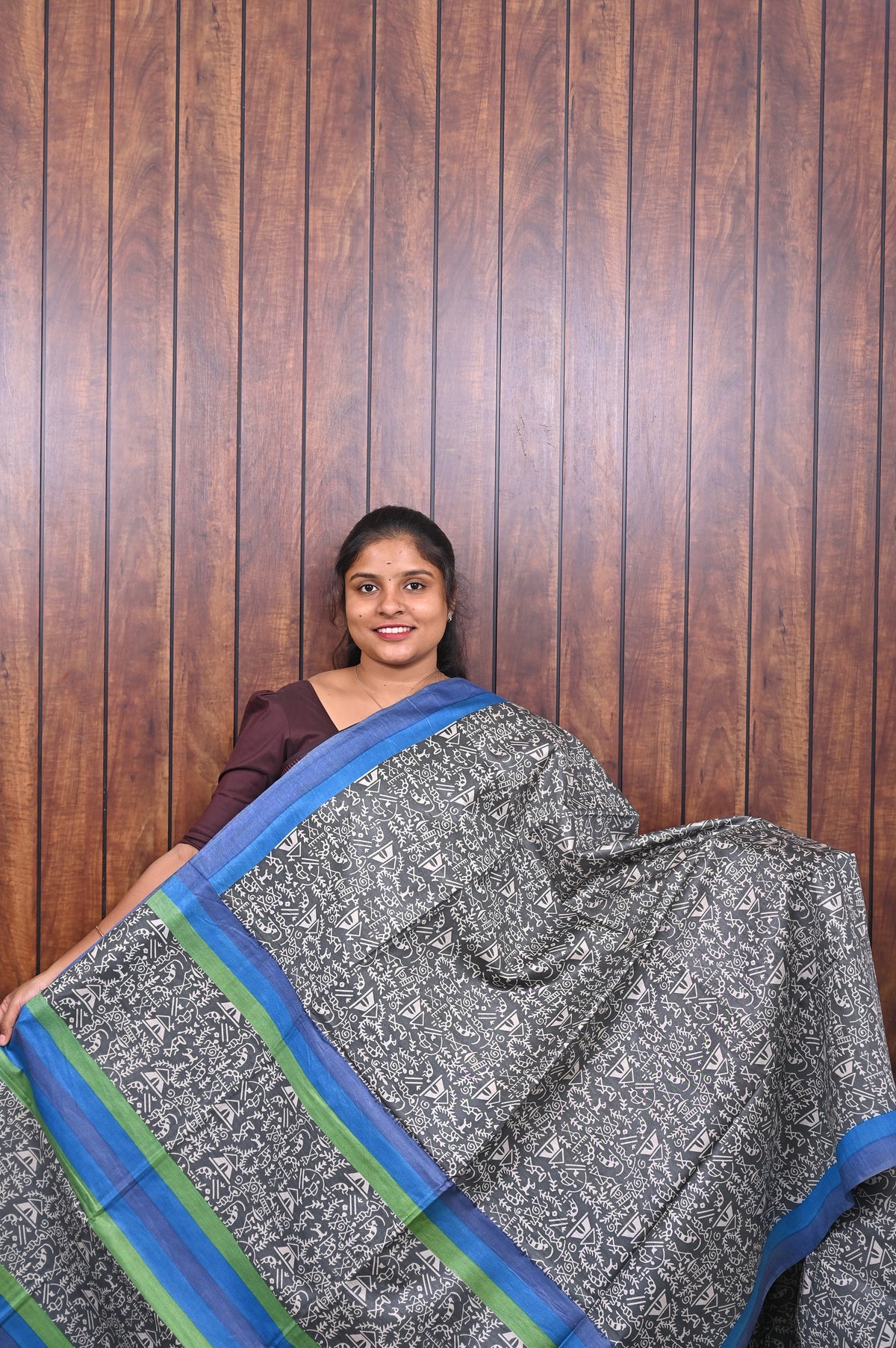 Semi Tussar Saree SLM-STS-0057 - Black and white print with a blue and green border - front view